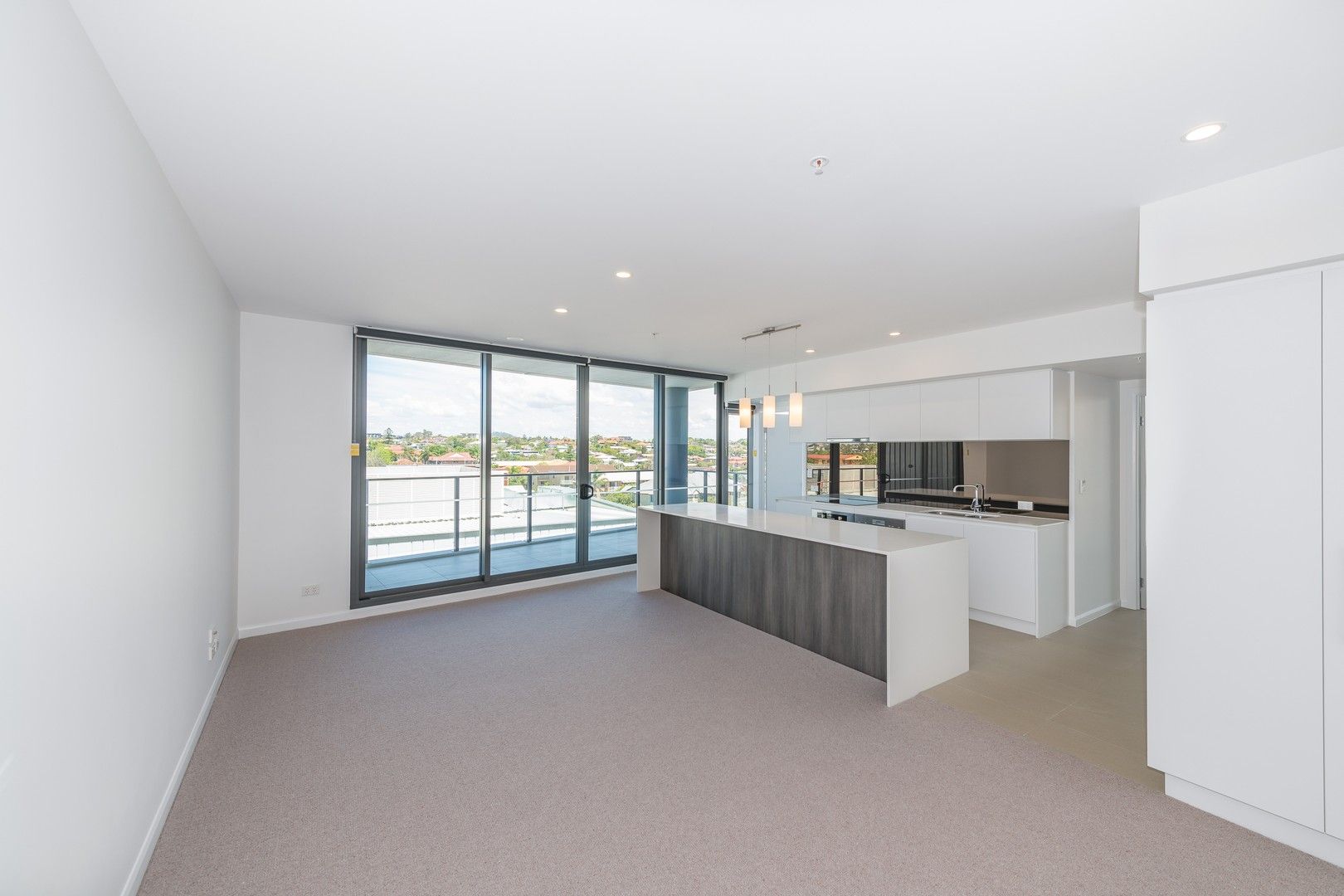 2 bedrooms Apartment / Unit / Flat in 21110/300 Old Cleveland Road COORPAROO QLD, 4151