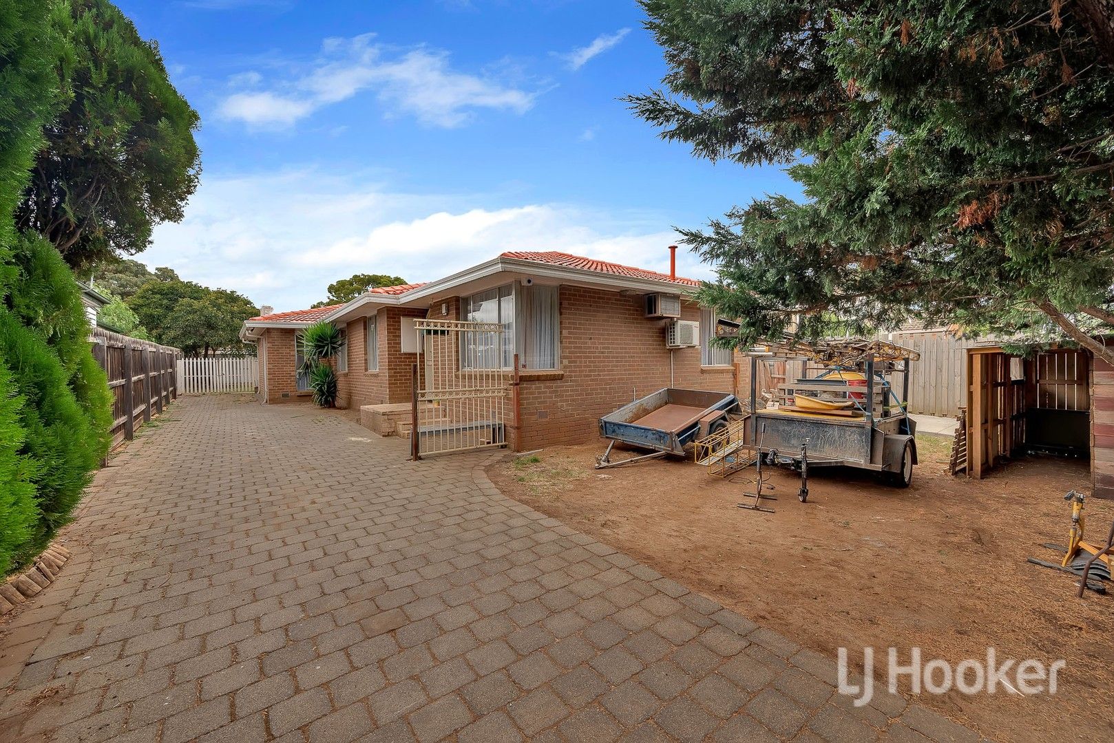 3 bedrooms House in 7 Tamar Drive MELTON SOUTH VIC, 3338