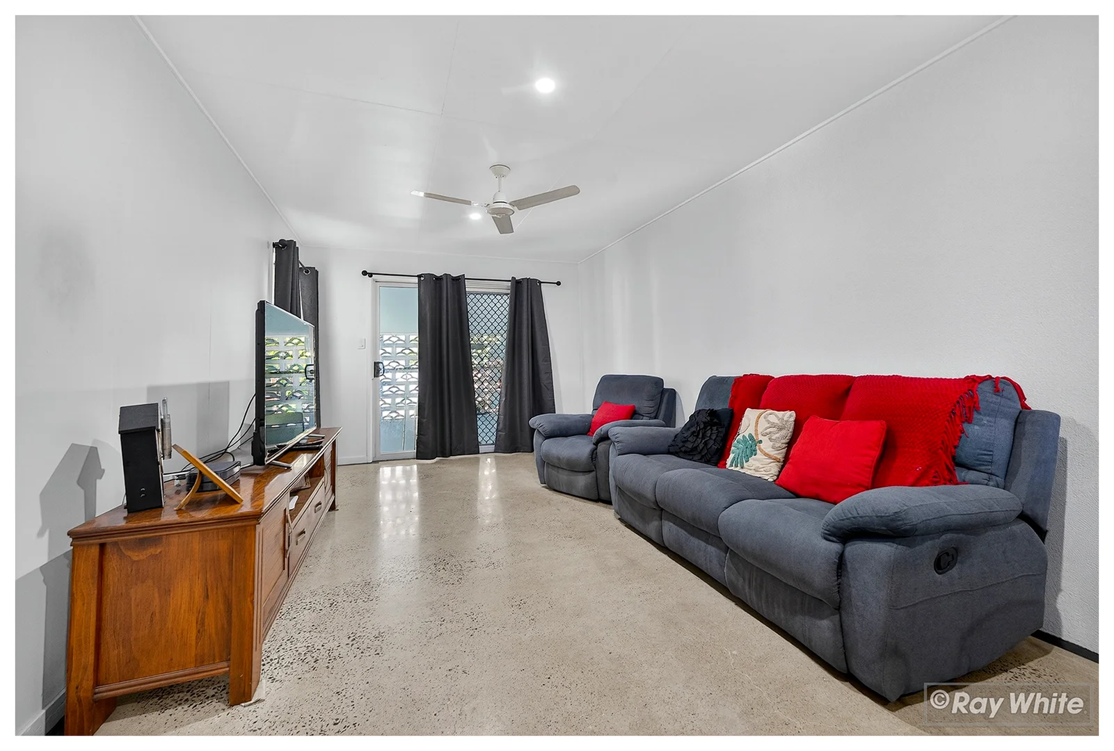 Additional image 6 of Units 1 & 2/321 Blanchfield Street, Koongal QLD 4701