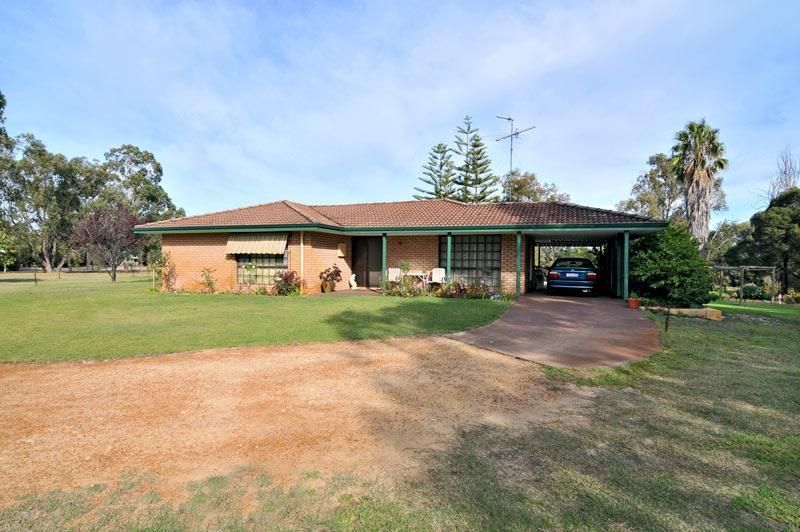 129 Fiegert Road, BARRAGUP WA 6209, Image 2