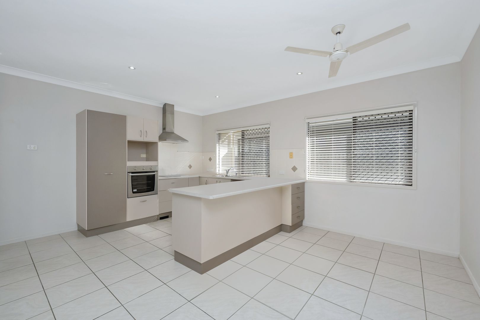 50/58 Euro Boulevard, Kirwan QLD 4817, Image 1