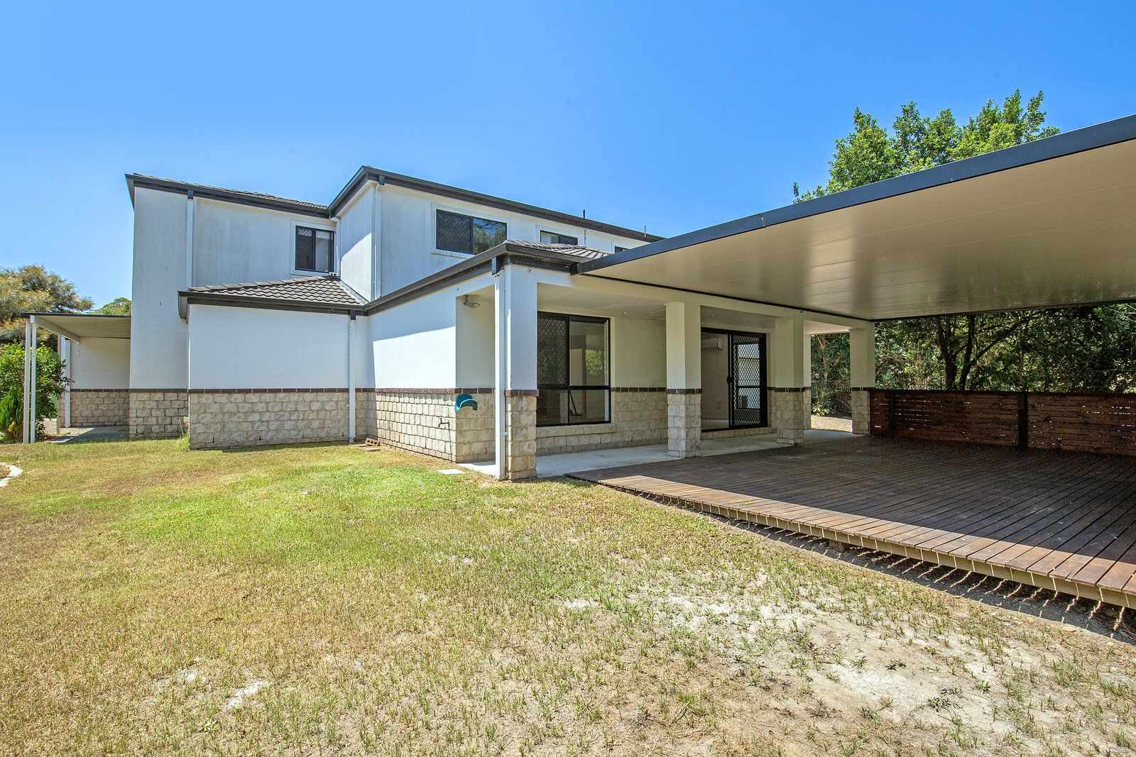 6 Geoff Wolter Drive West, Molendinar QLD 4214