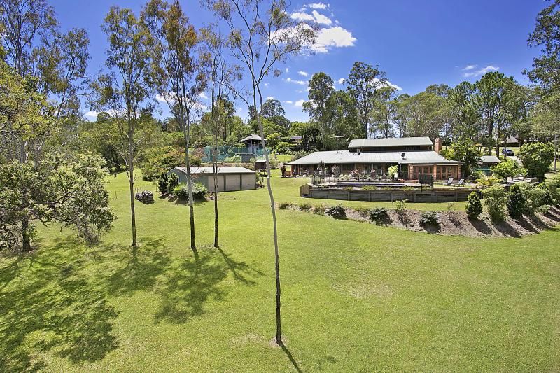 25 Woodfield Rd, PULLENVALE QLD 4069, Image 0