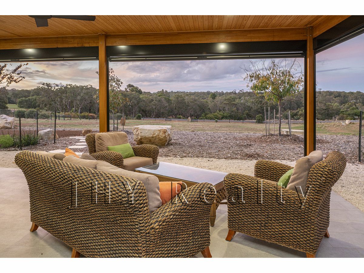 20 Kinross Loop, Quindalup WA 6281, Image 1