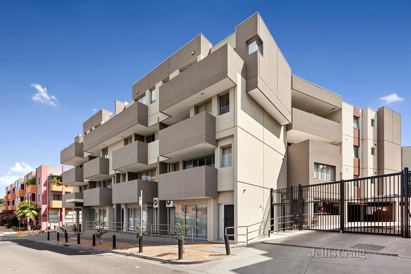 105/5 Wardens Walk, Coburg Property History & Address Research Domain