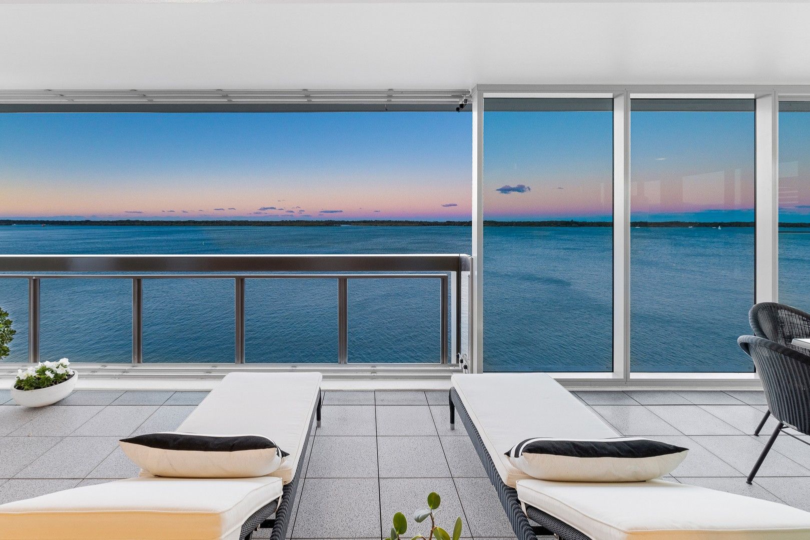 3 bedrooms Apartment / Unit / Flat in 26704/2 Ephraim Island Parade PARADISE POINT QLD, 4216