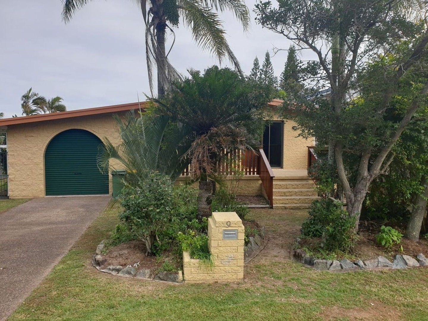 3 bedrooms House in 9 Kingfisher Street SLADE POINT QLD, 4740