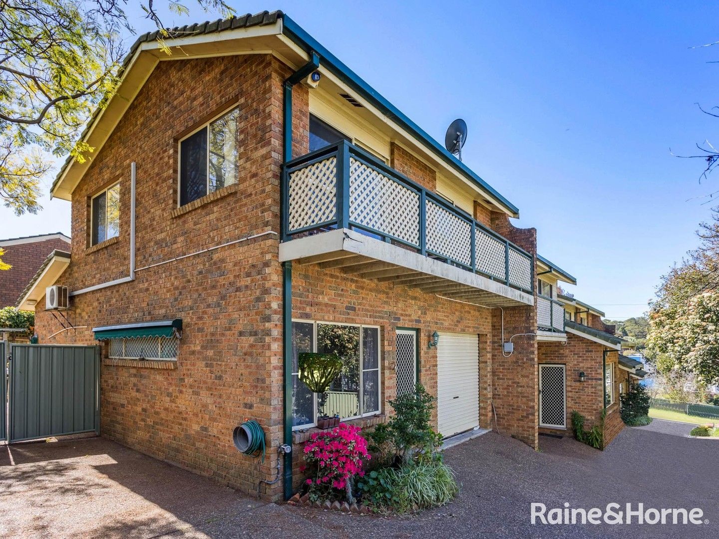 3 bedrooms Townhouse in 4/84 Showground Road GOSFORD NSW, 2250