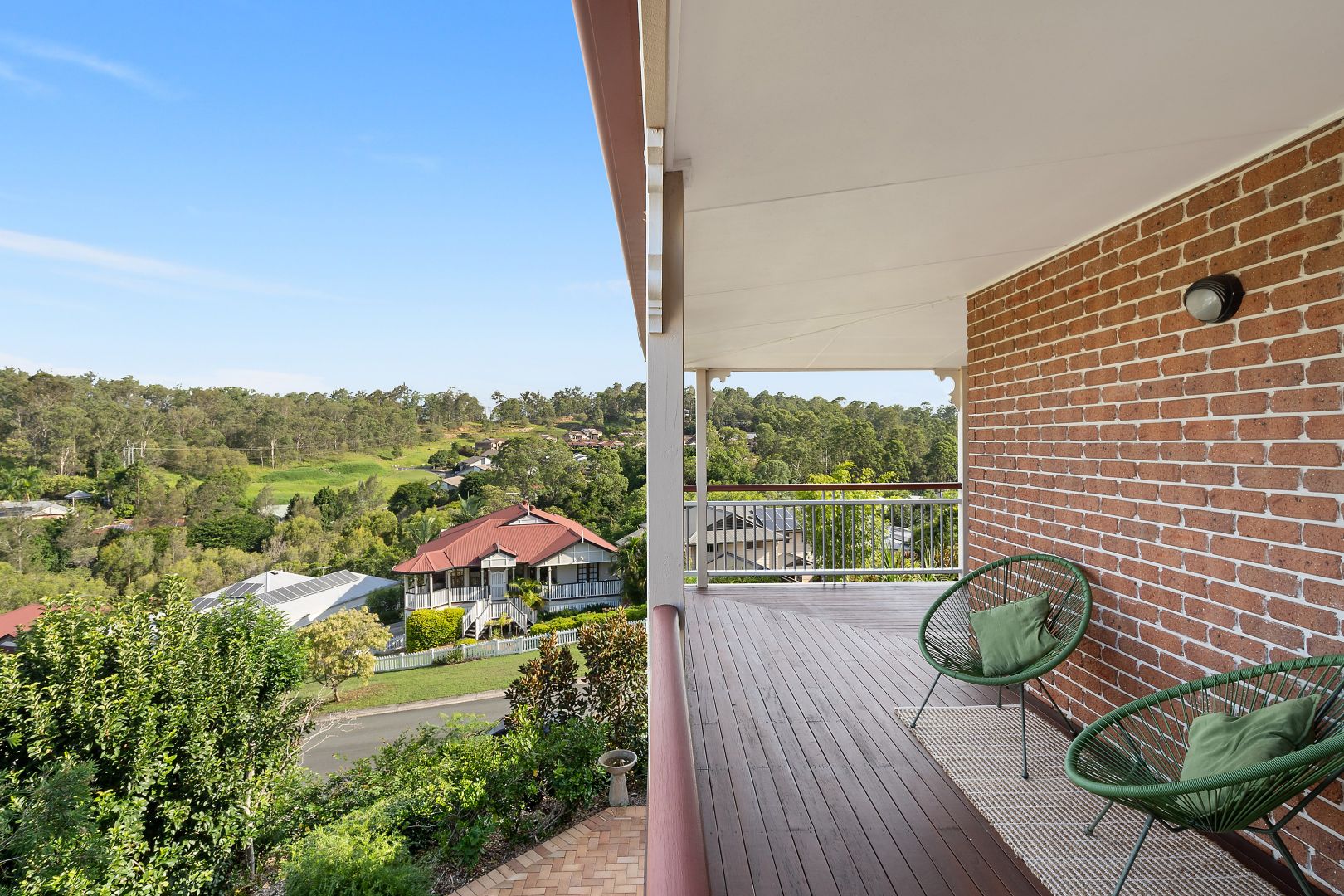 18 Woodtop Court, Ferny Hills QLD 4055, Image 2