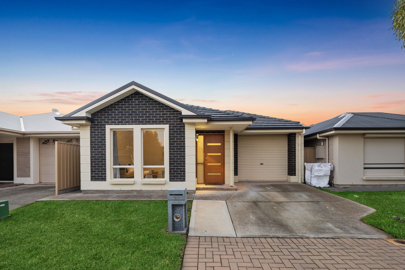 25 Cook Street, Seaford Meadows SA 5169, Image 0