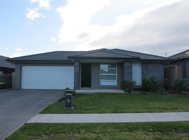 5 Rosecomb Rd, Spring Farm NSW 2570