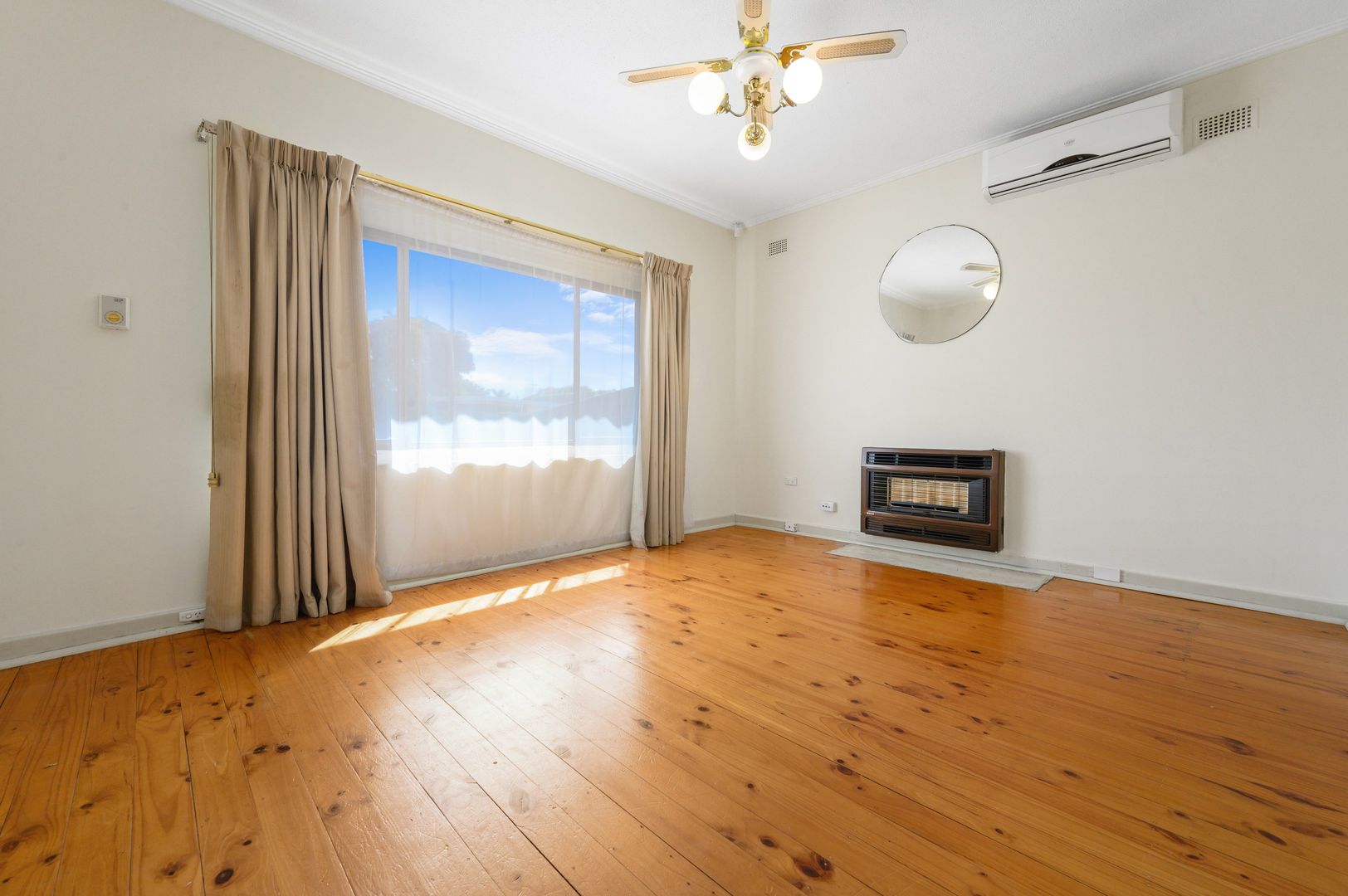 22 Seafield Street, Largs North SA 5016, Image 2