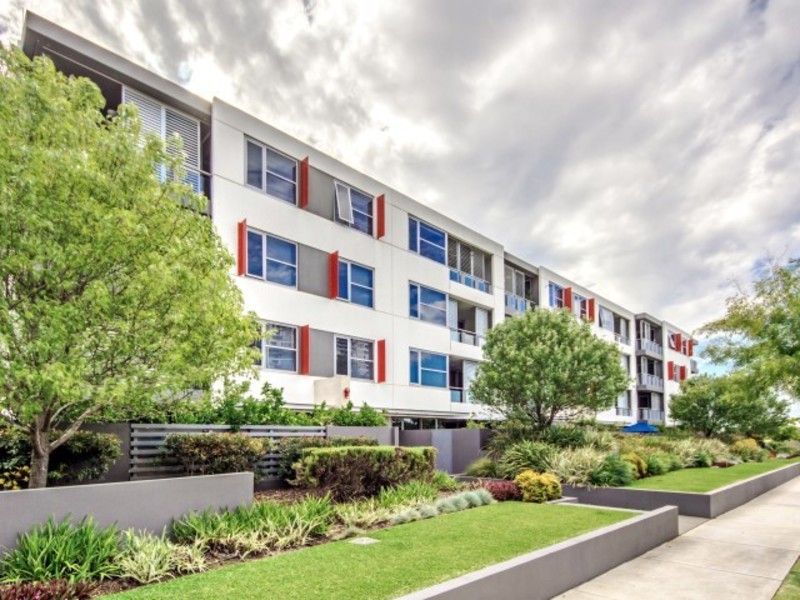 3 bedrooms Apartment / Unit / Flat in 9/39 Bow River Crescent BURSWOOD WA, 6100