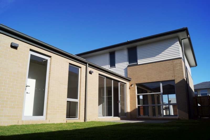 4 bedrooms House in 6 O'Shannasy Street MULGRAVE VIC, 3170