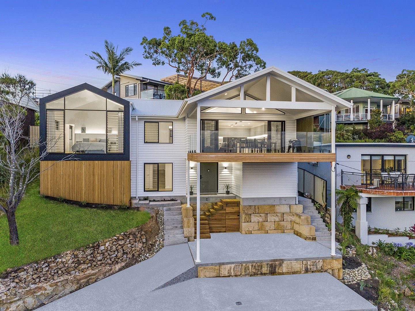 4 Valley View Road, Bateau Bay NSW 2261 Domain