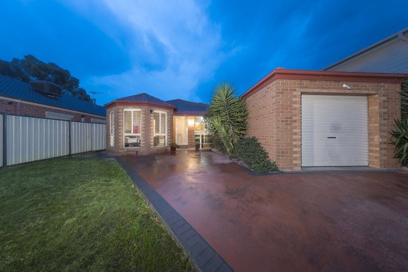 3 Glenfield Close, Cairnlea VIC 3023