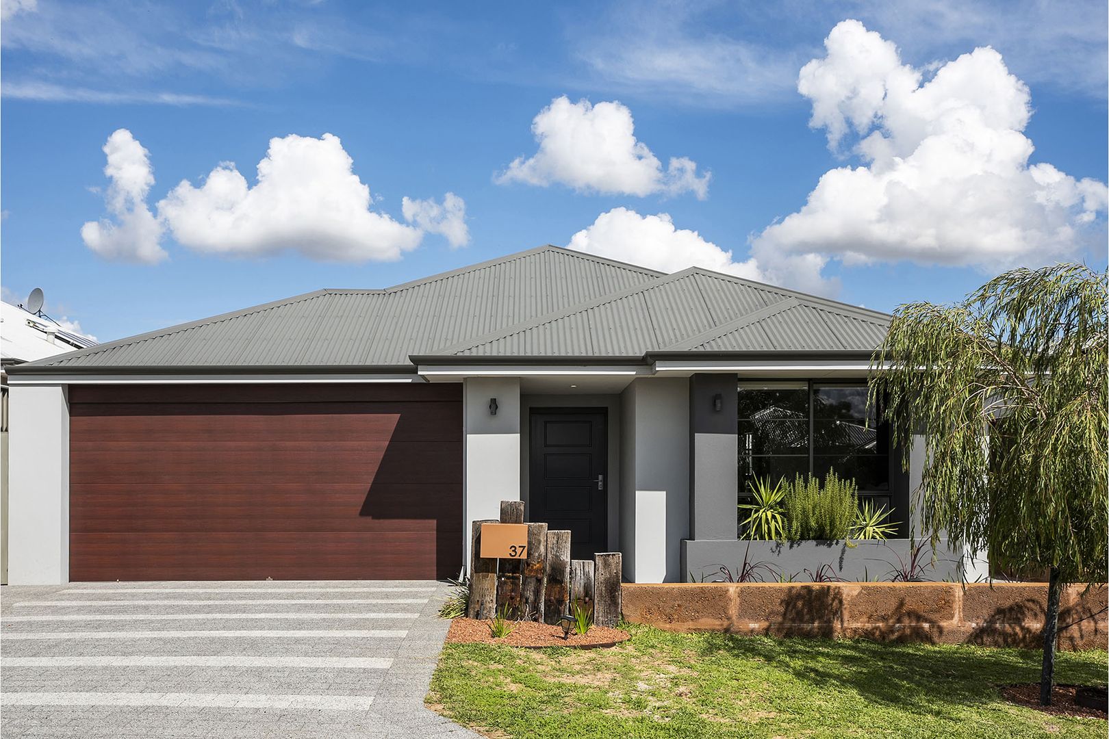 37 Needlewood Loop, Wandi WA 6167, Image 1