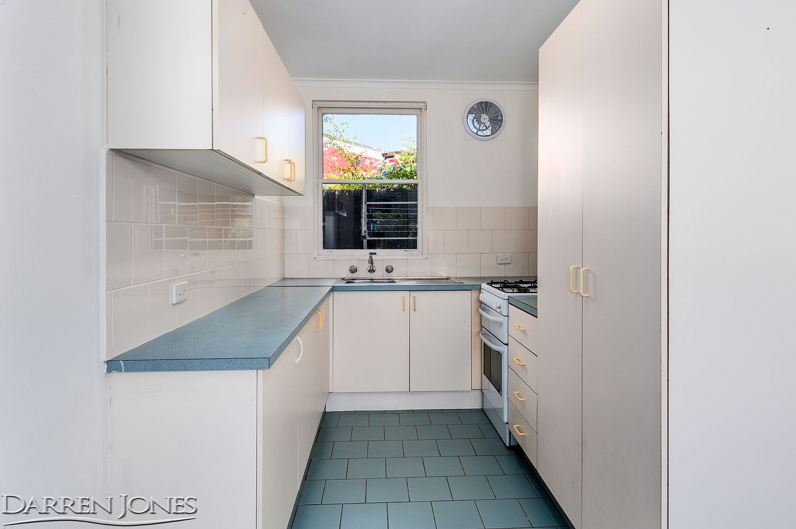 1/4 Spring Street, Preston VIC 3072, Image 2