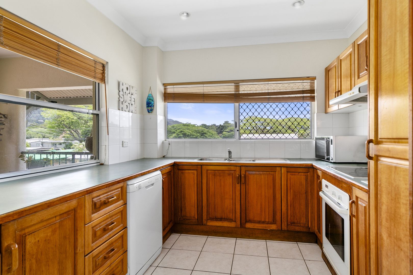 18/442-444 Mulgrave Road, Earlville QLD 4870, Image 2