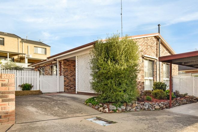 Picture of 2/13 Walker Place, YASS NSW 2582