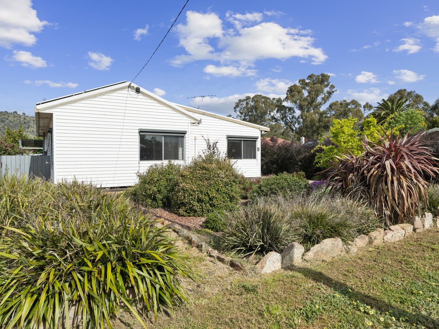 4 Holland Street, Euroa VIC 3666 Domain