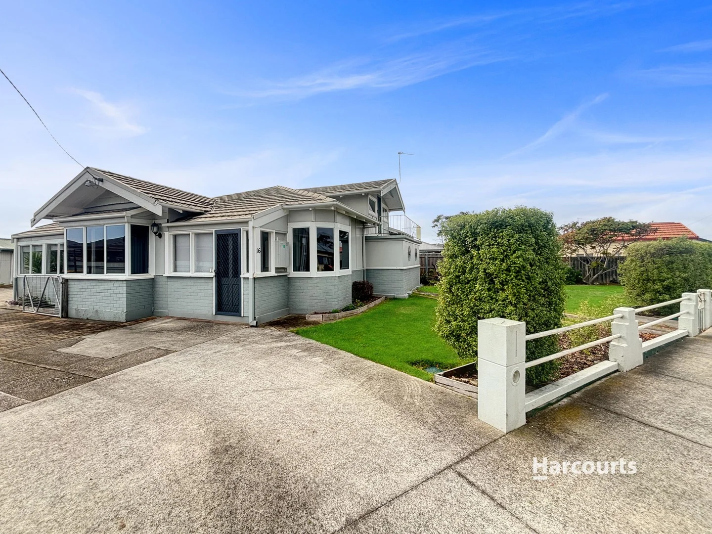 16 Hobbs Parade, West Ulverstone TAS 7315