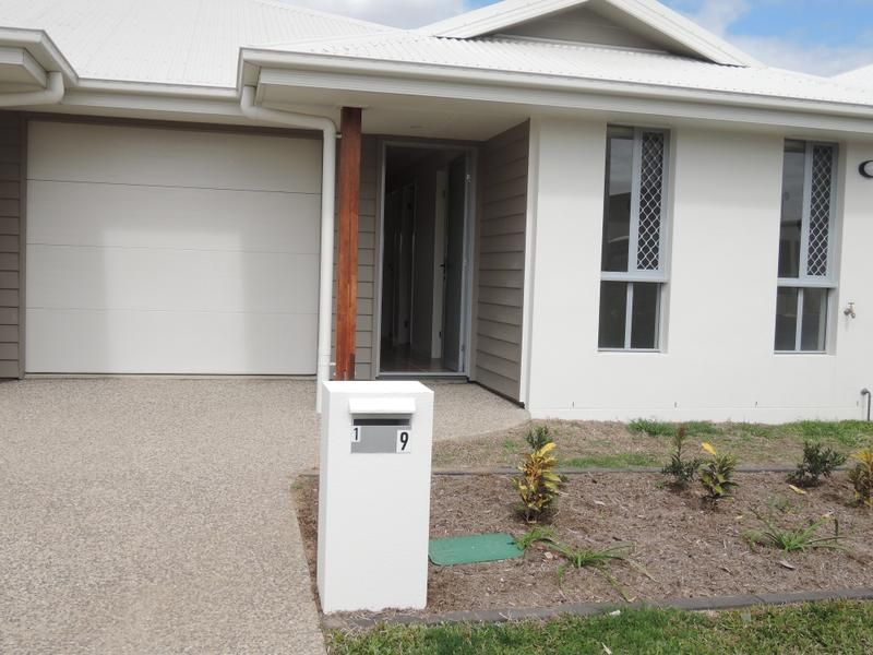 3 bedrooms Duplex in 1/9 Intelligence Street OONOONBA QLD, 4811