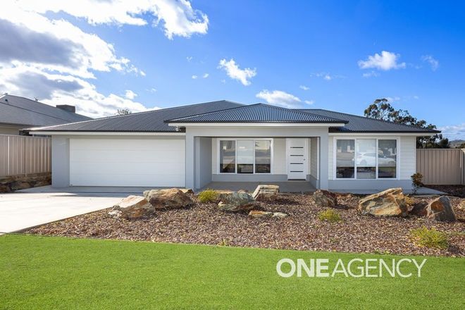 Picture of 30 BARTON AVENUE, LLOYD NSW 2650