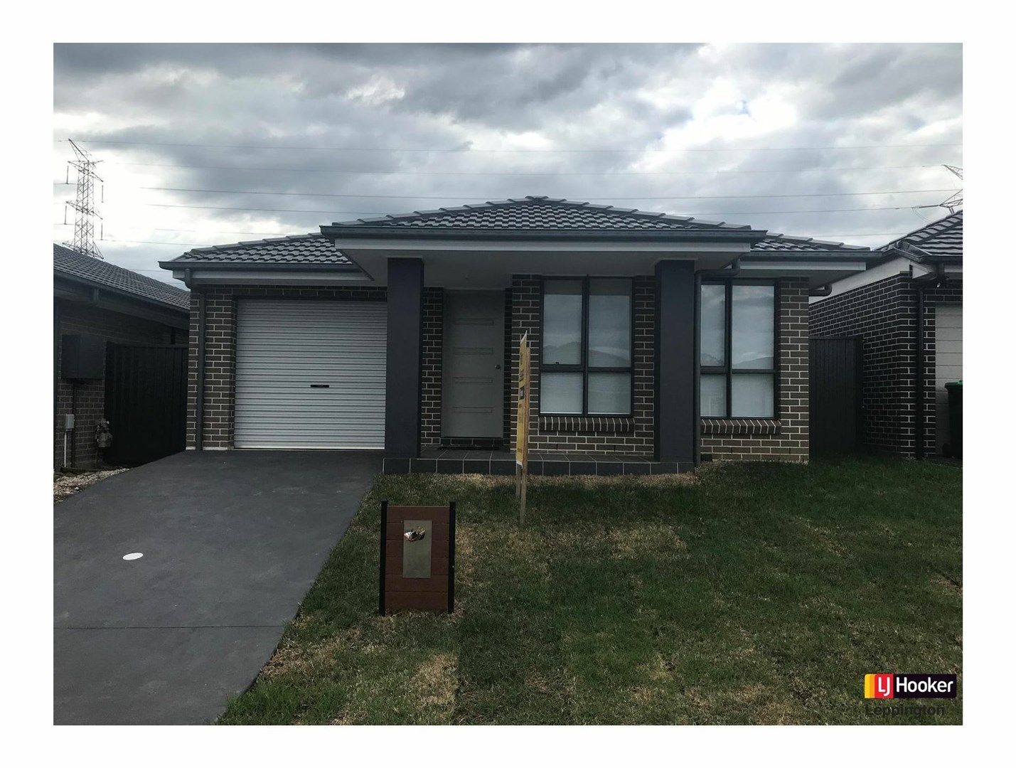 4 bedrooms House in 17 Riberry Street GREGORY HILLS NSW, 2557