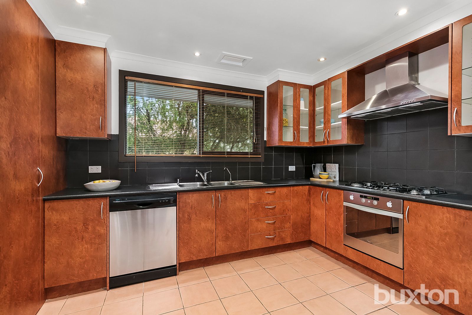 24 Clarinda Road, Clarinda VIC 3169, Image 2