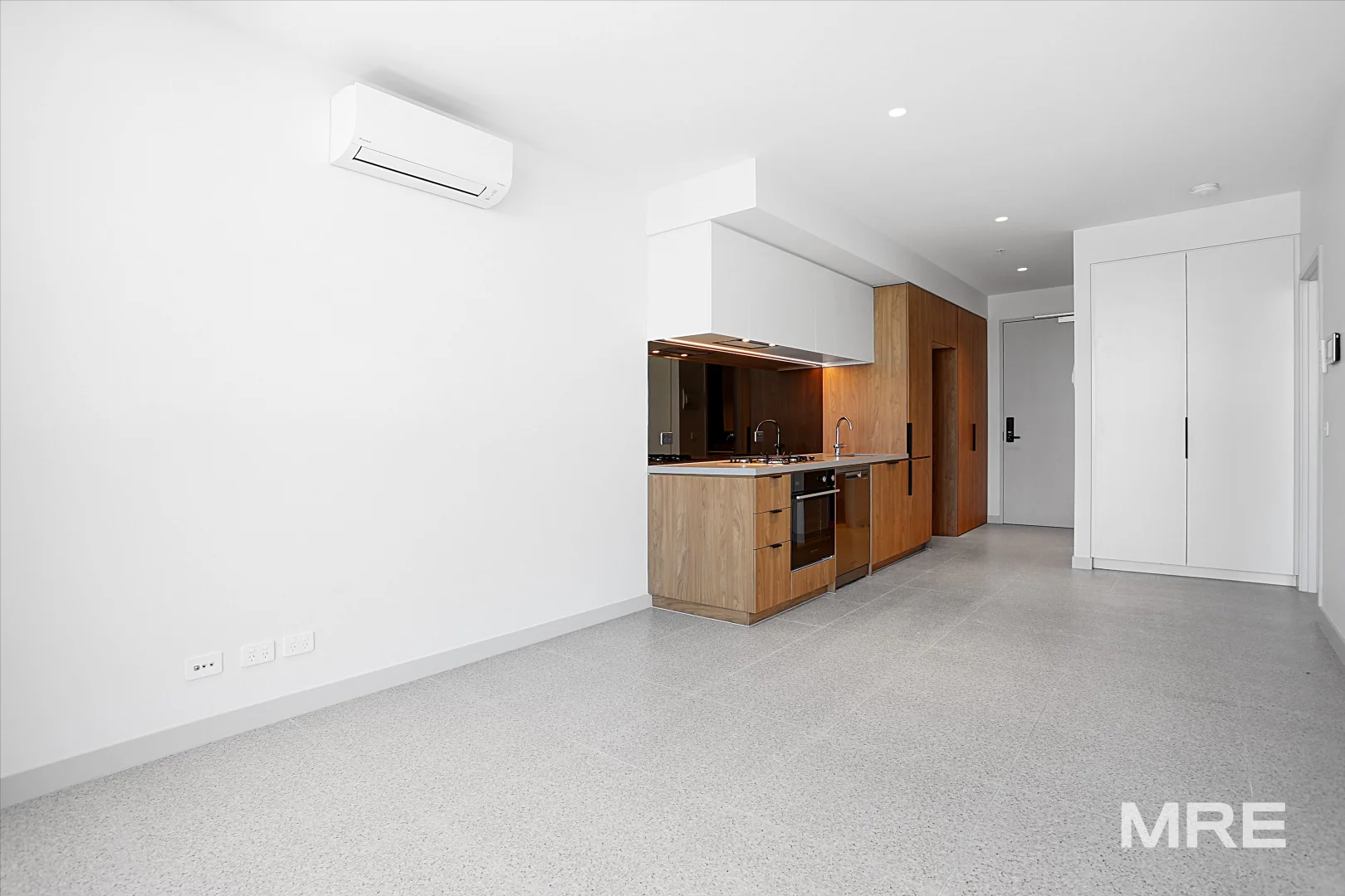 Additional image 4 of 1705/138 Ferrars Street, South Melbourne VIC 3205