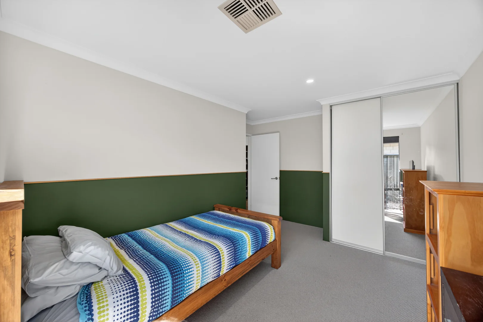 Additional image 24 of 30 Dragonfly Boulevard, Lakelands WA 6180