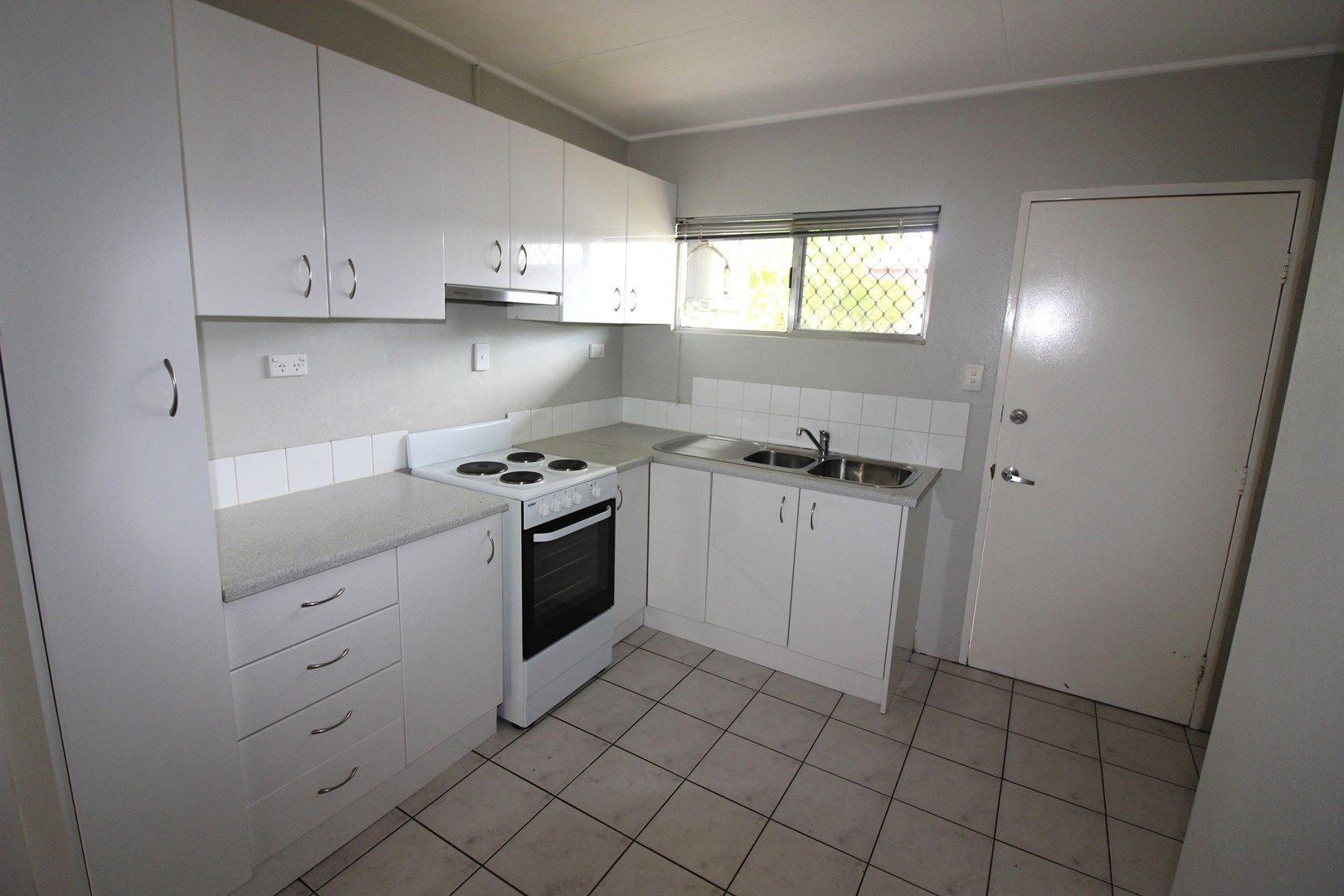 Unit 1/2 Daphne Avenue, Mount Isa QLD 4825, Image 0