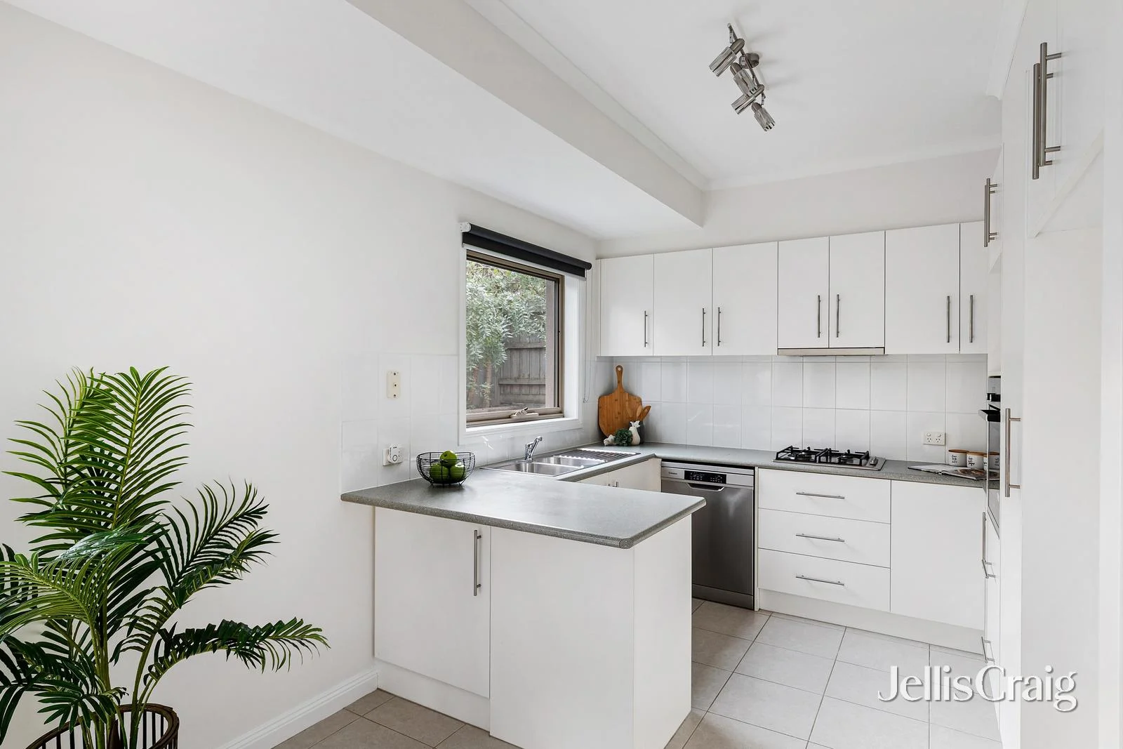 Additional image 7 of 4/129 Mountain View Road, Briar Hill VIC 3088