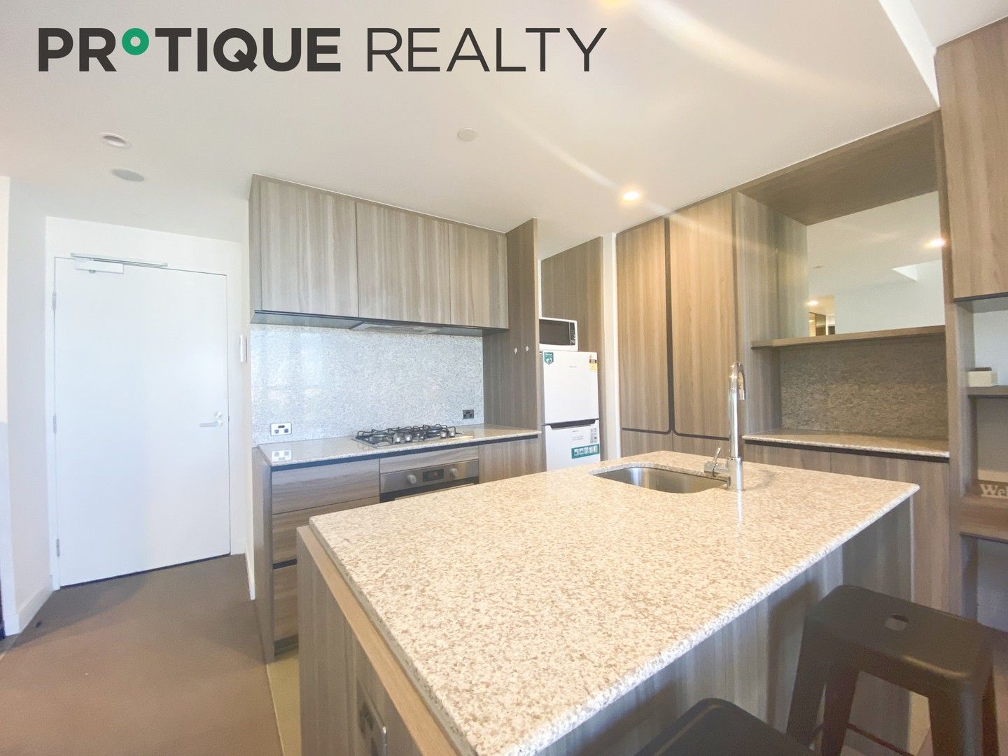 2 bedrooms Apartment / Unit / Flat in 1816/160 Victoria Street CARLTON VIC, 3053