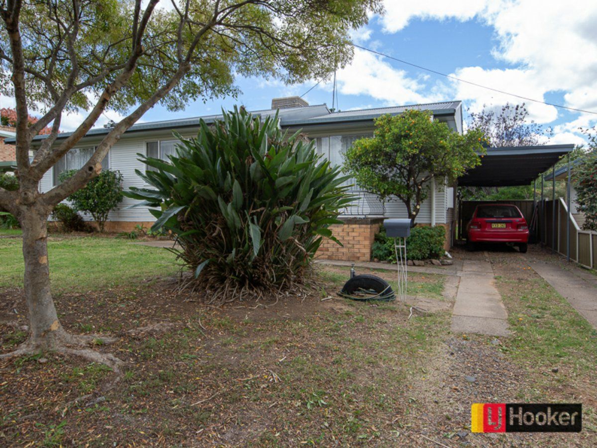 42 Holland Street, South Tamworth NSW 2340, Image 1