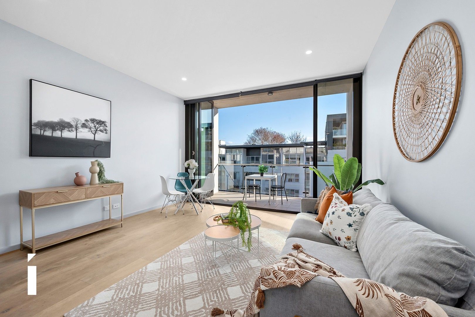 1 bedrooms Apartment / Unit / Flat in 62/41 Eastlake Parade KINGSTON ACT, 2604
