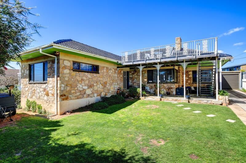 4 Taylor Terrace, Christies Beach SA 5165, Image 0