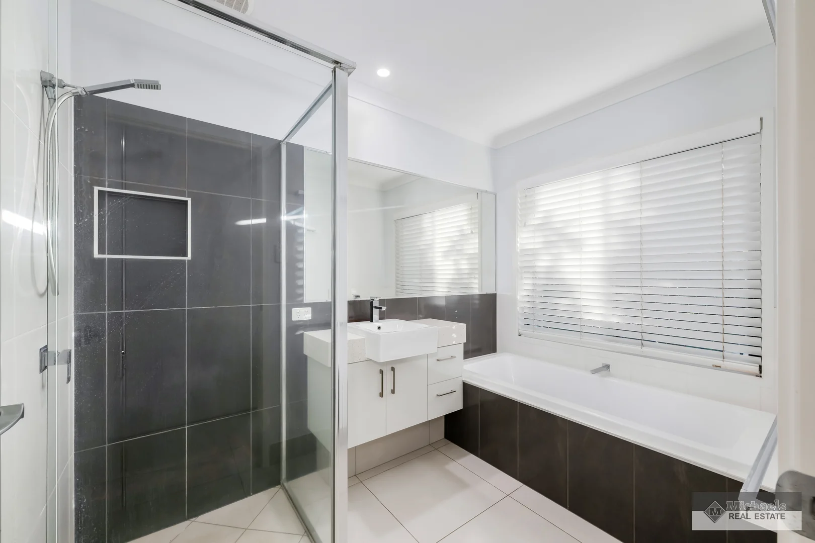 Additional image 17 of 7 Yates Court, Kepnock QLD 4670