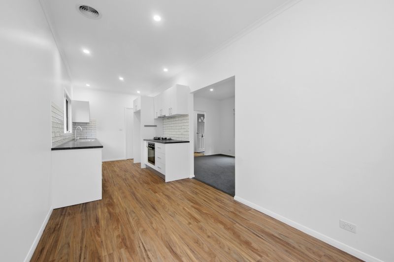 1/8 Peake Street, Golden Point VIC 3350 - House For Rent - $380 | Domain