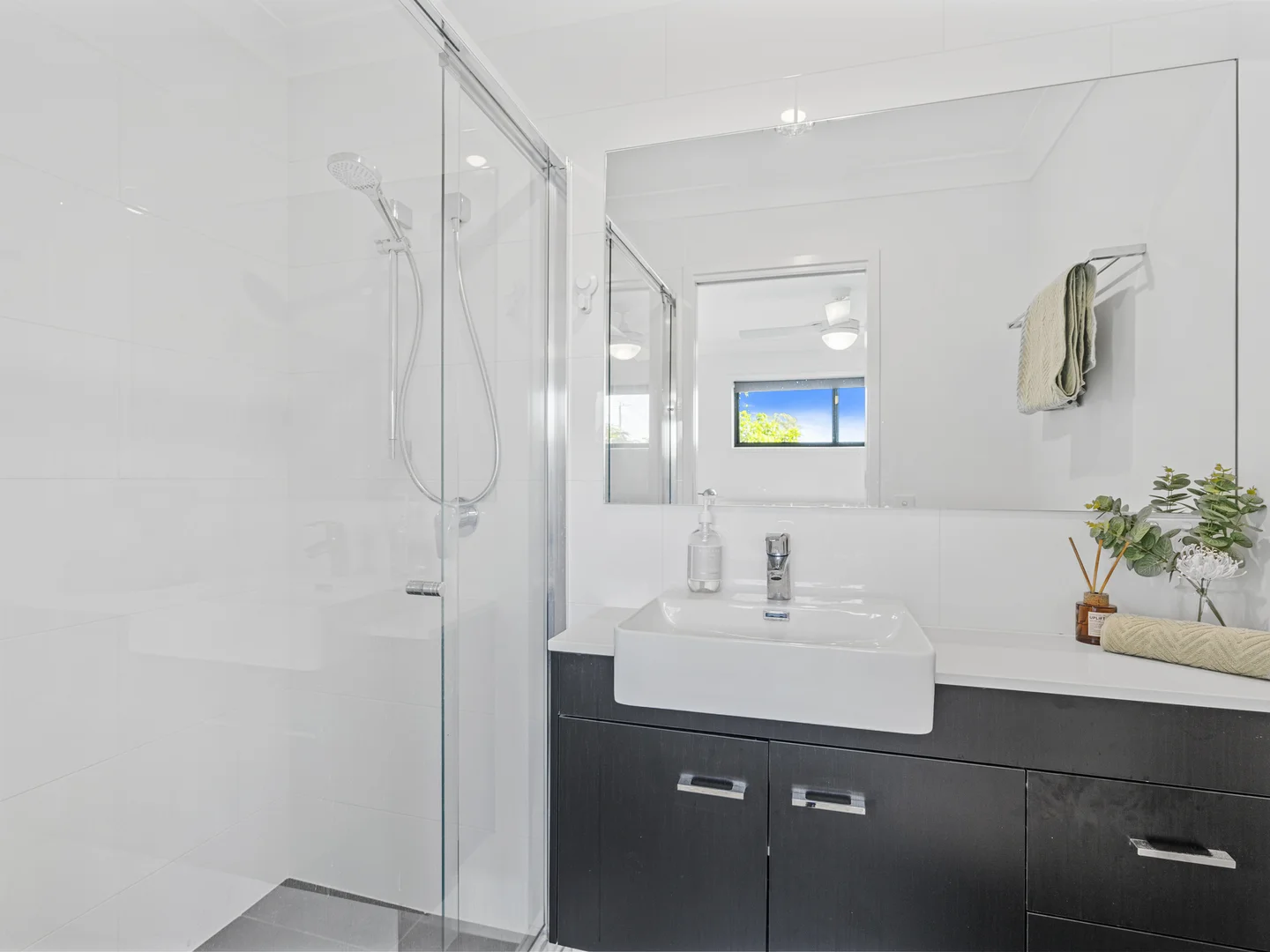 Additional image 11 of 2/21 NORTHCLIFFE ST, Murarrie QLD 4172