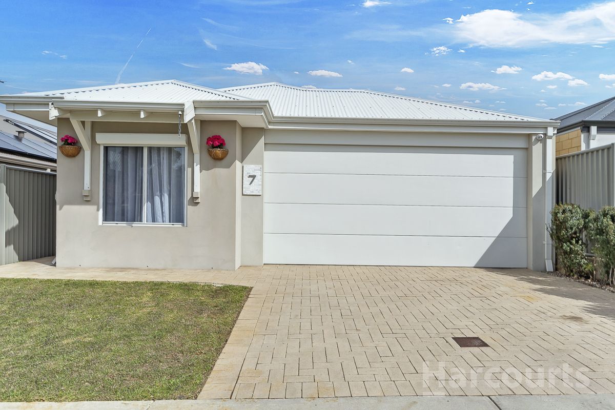 3 bedrooms House in 7 Aquamarine Street EGLINTON WA, 6034