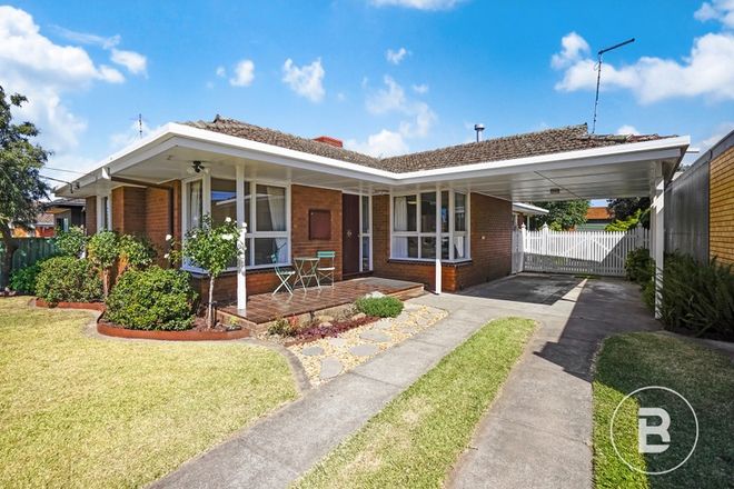 Picture of 28 Pauls Crescent, WENDOUREE VIC 3355