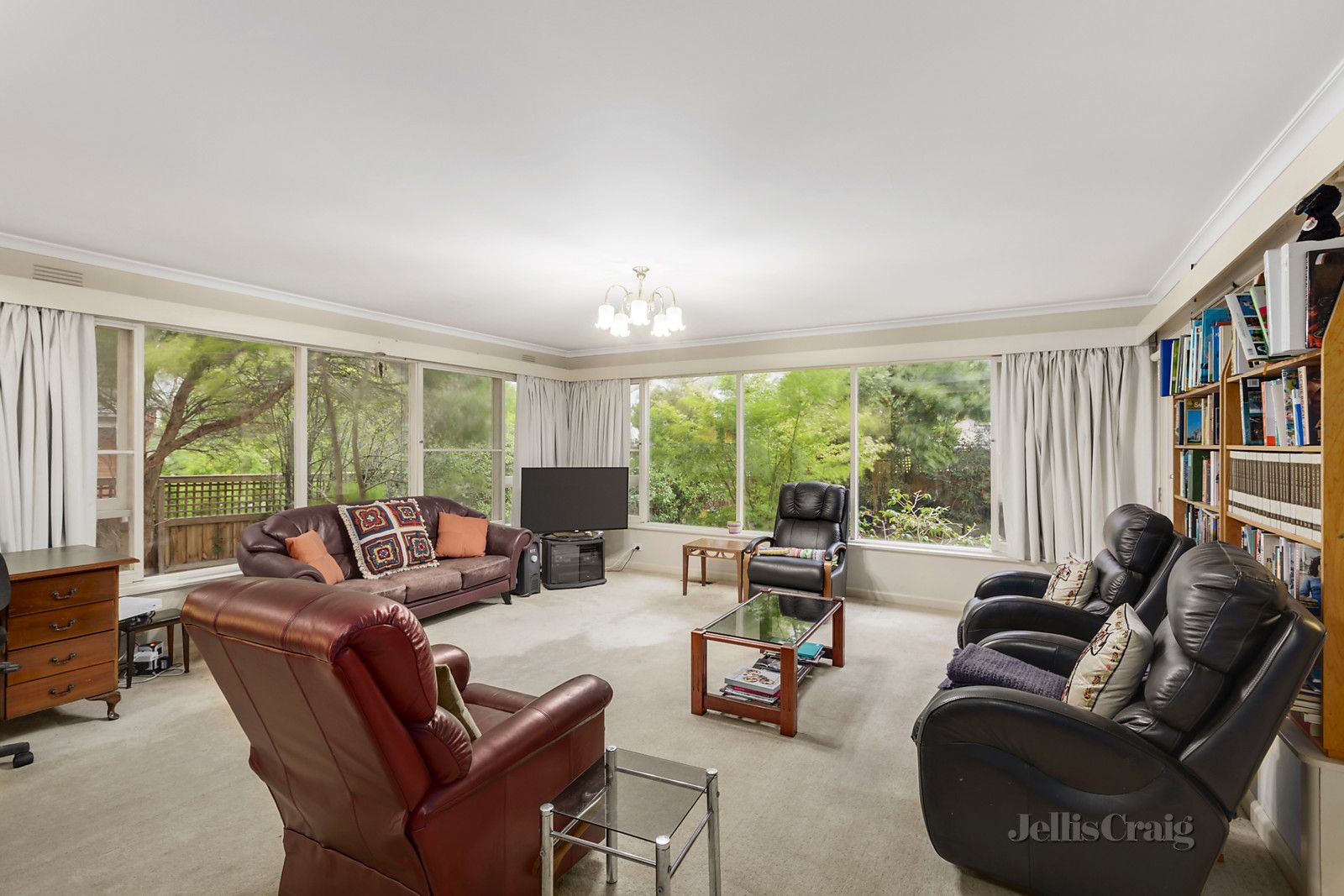 8 Marlborough Avenue, Camberwell VIC 3124, Image 2