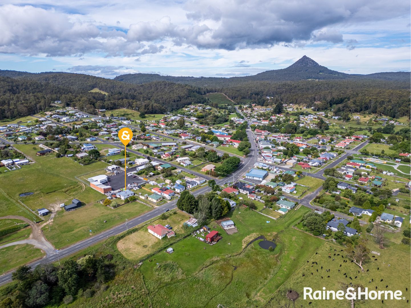3 bedrooms House in 1 Main Street ST MARYS TAS, 7215