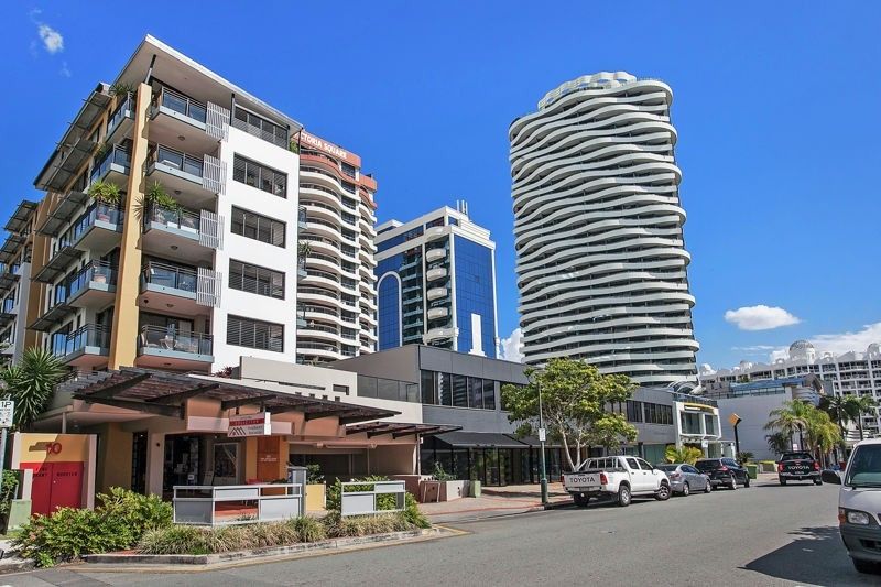 8/10 Albert Avenue, Broadbeach QLD 4218, Image 2