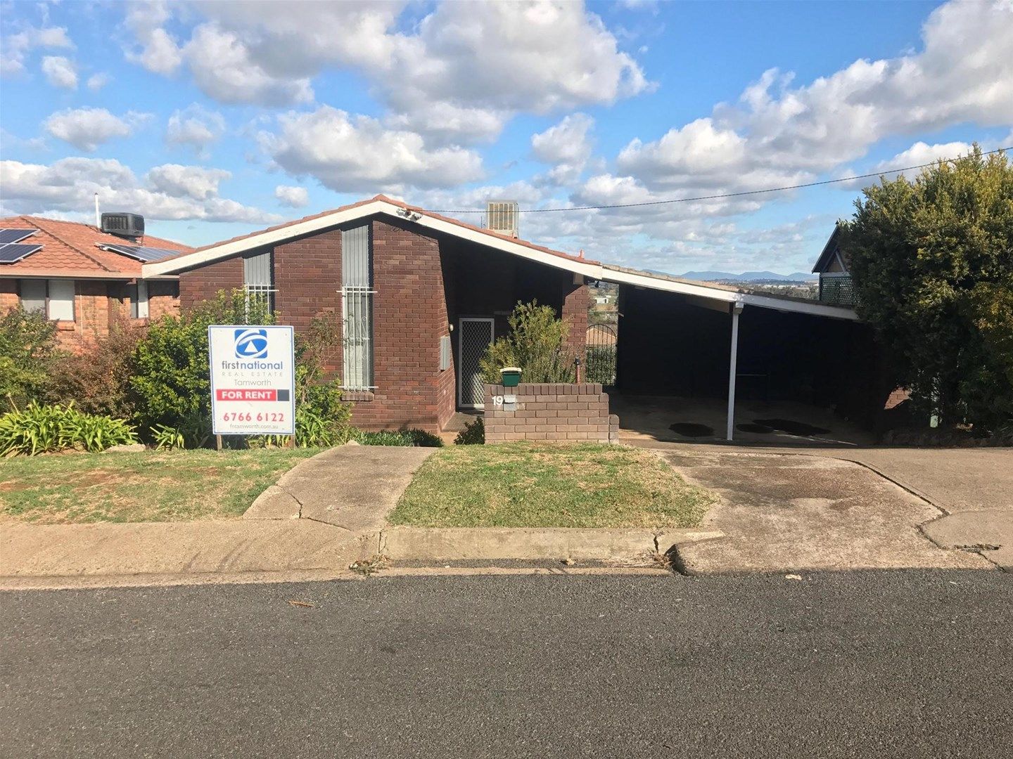 19 Carmichael Avenue, East Tamworth Property History & Address
