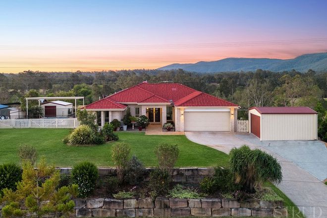 Picture of 27 Riverpark Drive, KARALEE QLD 4306