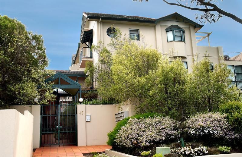 2 bedrooms Townhouse in 11/47 Riversdale Road HAWTHORN VIC, 3122