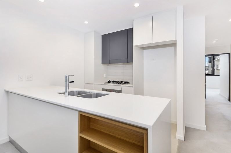 210/15 Baywater Drive, Wentworth Point NSW 2127, Image 2